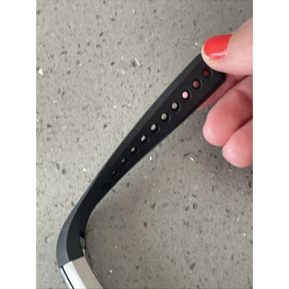 READ Fitbit Alta FB406 Fitness Tracker Black large band untested